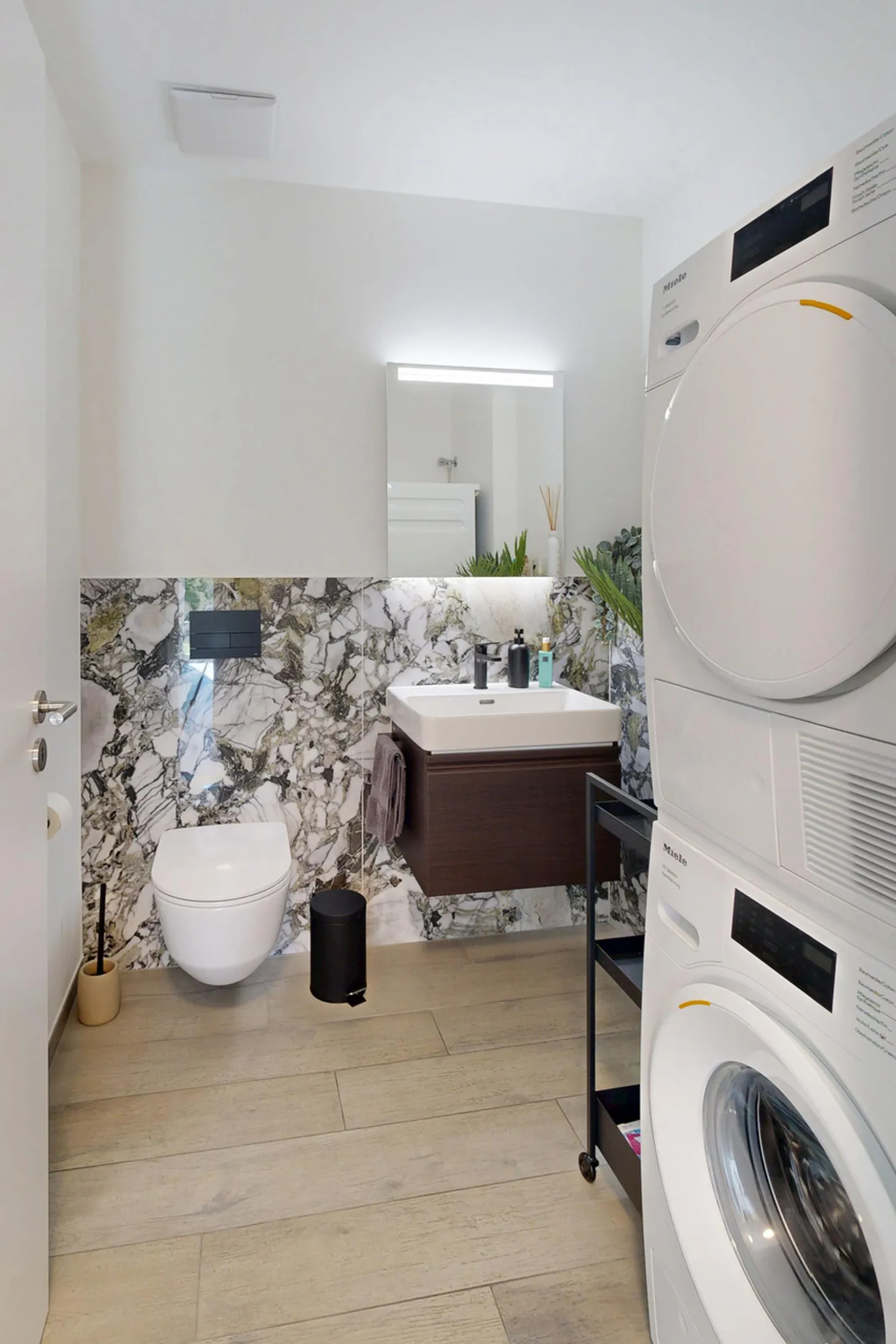 Modern 3.5-room garden apartment with parking space - Photo 10 of 19