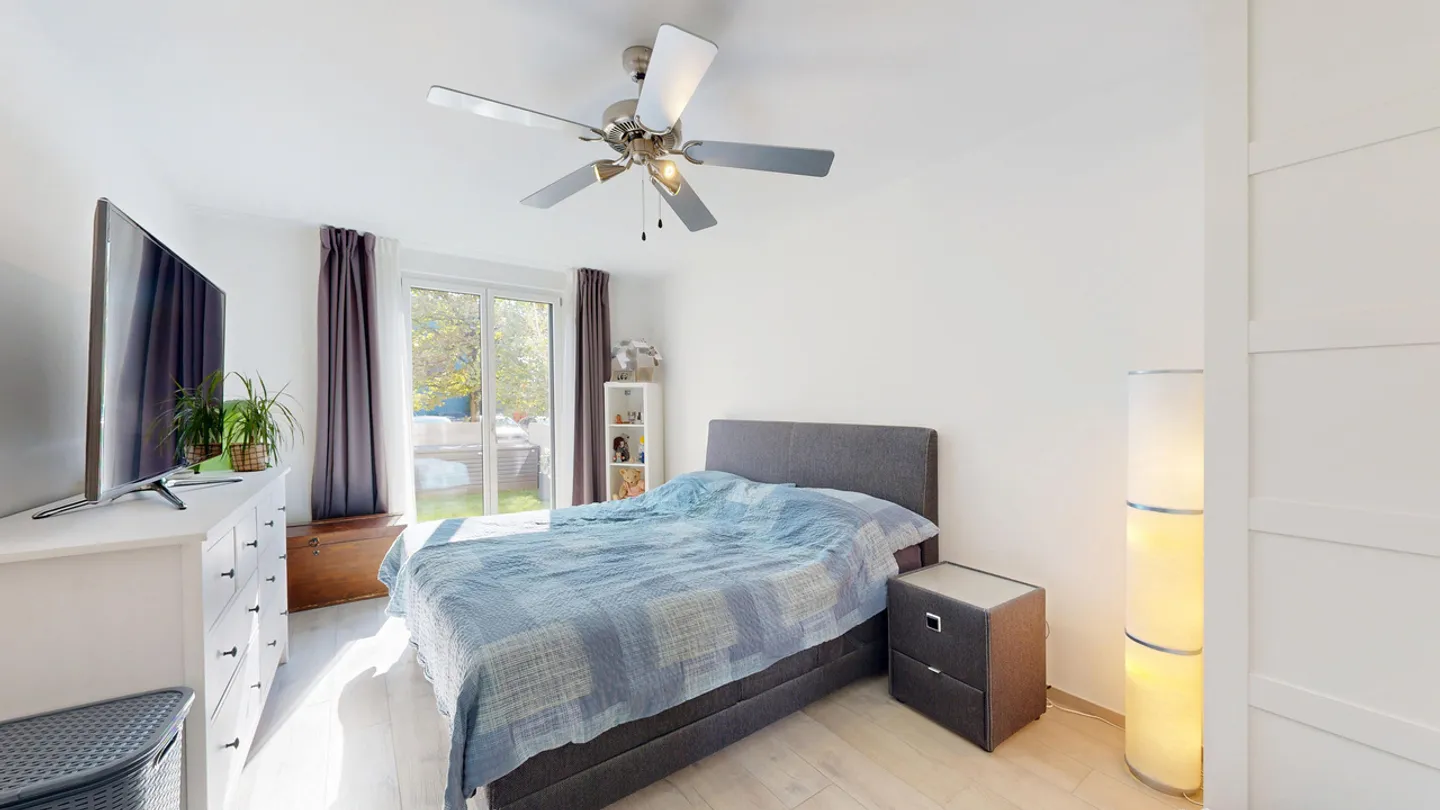 Modern 3.5-room garden apartment with parking space - Photo 12 of 19