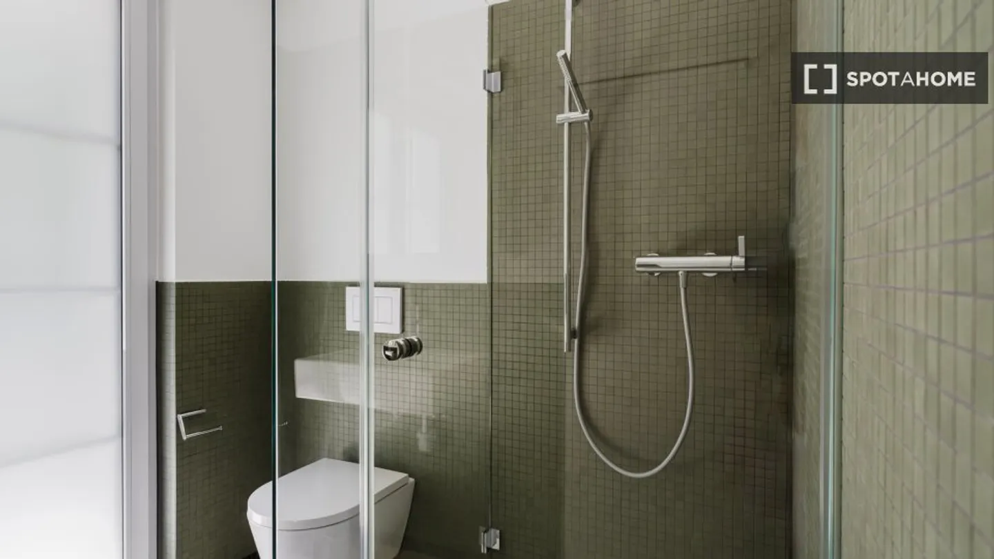 Entdecke, besichtige und miete dein neues Zuhause online mit vollem Vertrauen. - Foto 13 von 18