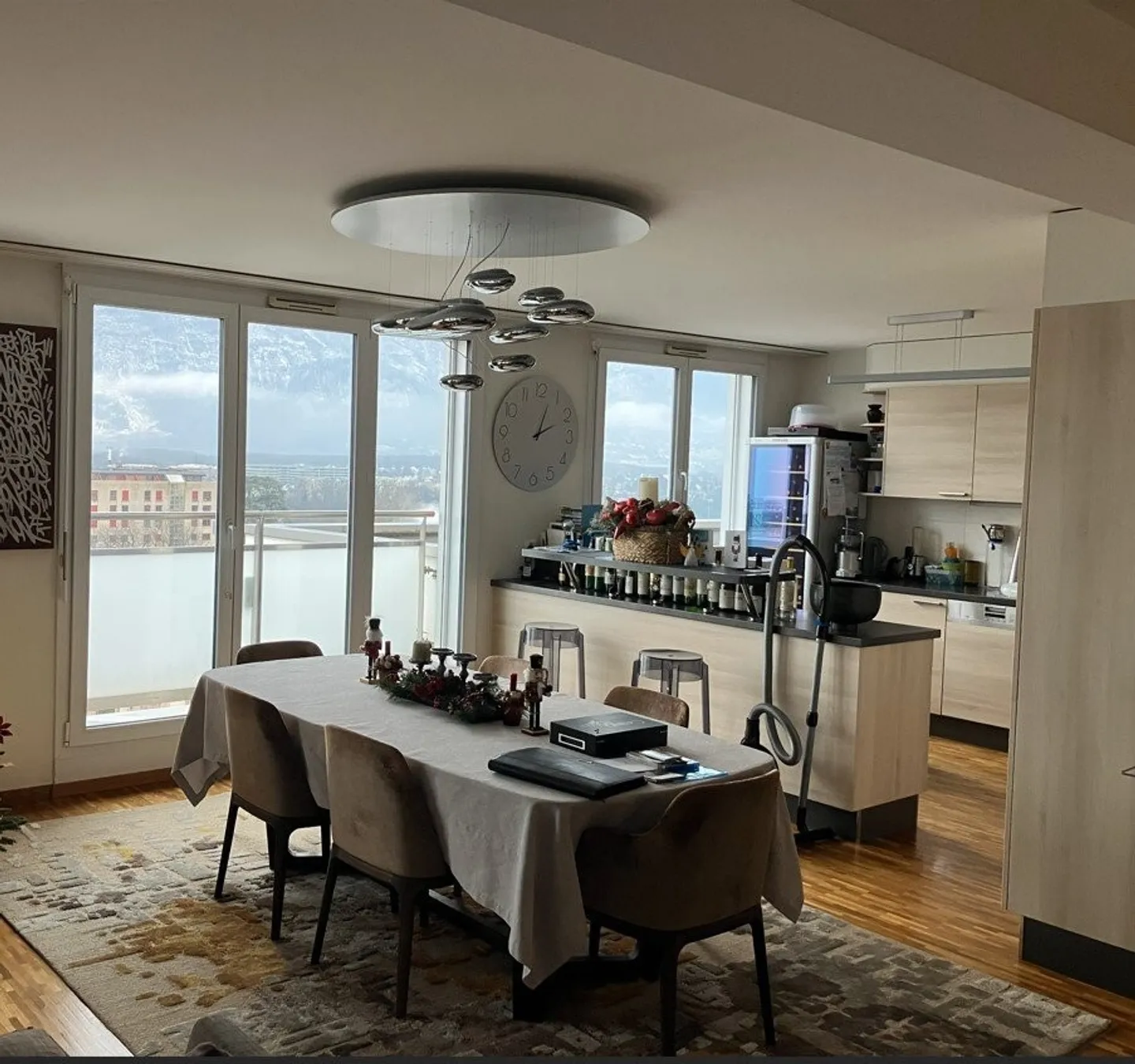 Spacious Duplex Apartment - Photo 4 of 6