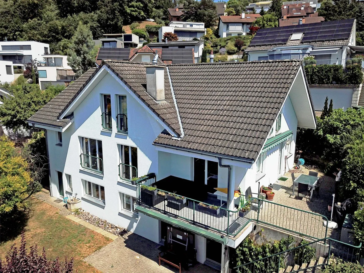 Maison familiale avec vue dégagée et beaucoup d'espace à Münchenstein - Photo 1 sur 17