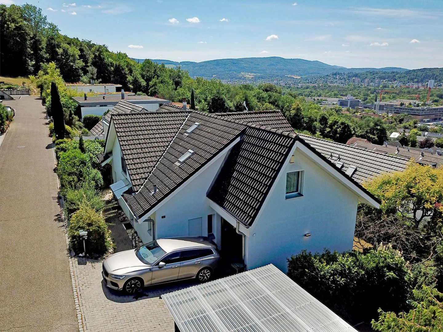 Maison familiale avec vue dégagée et beaucoup d'espace à Münchenstein - Photo 9 sur 17