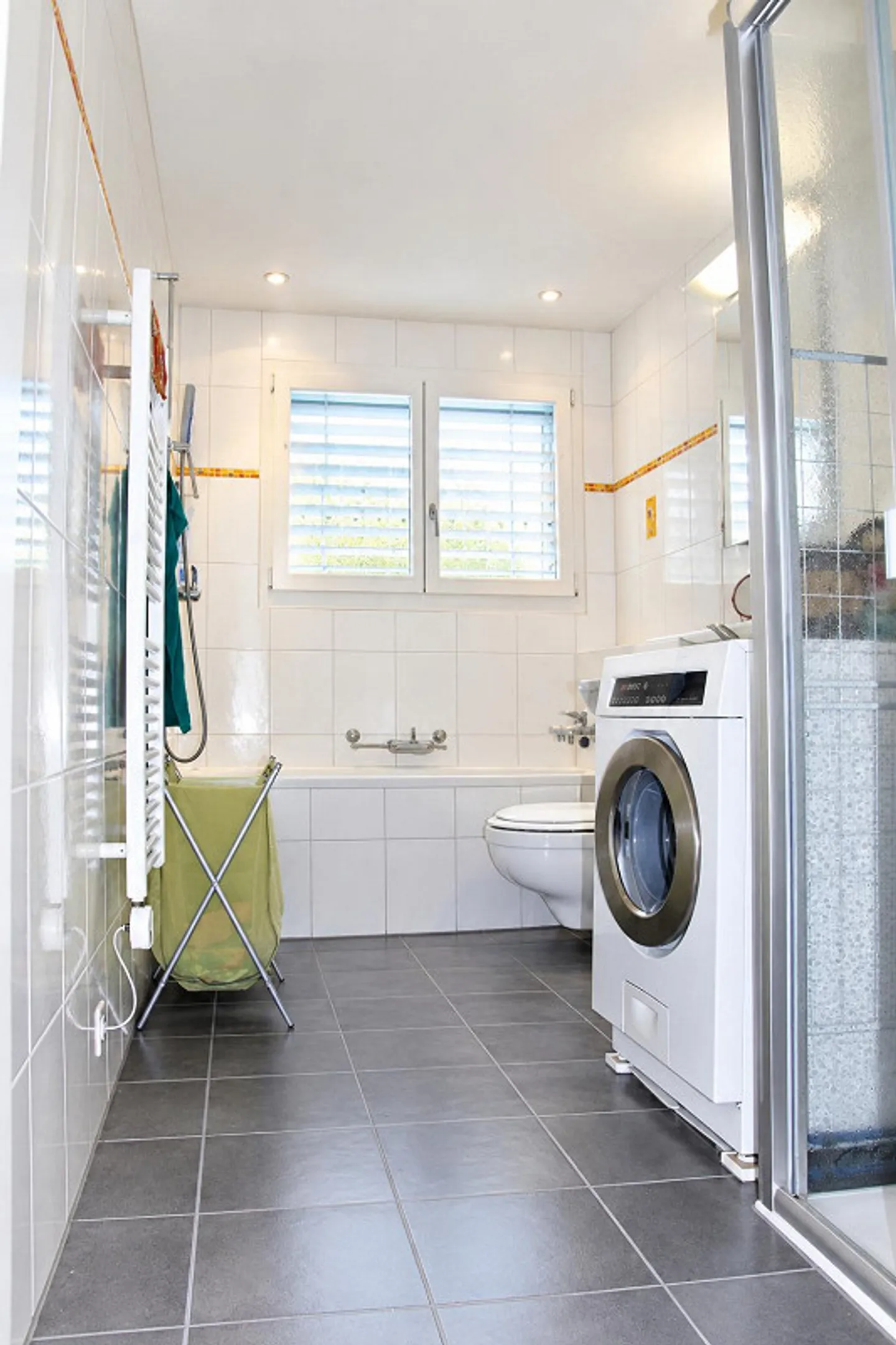 Modern 3.5-room apartment in a central location in Sarnen - Photo 4 of 6
