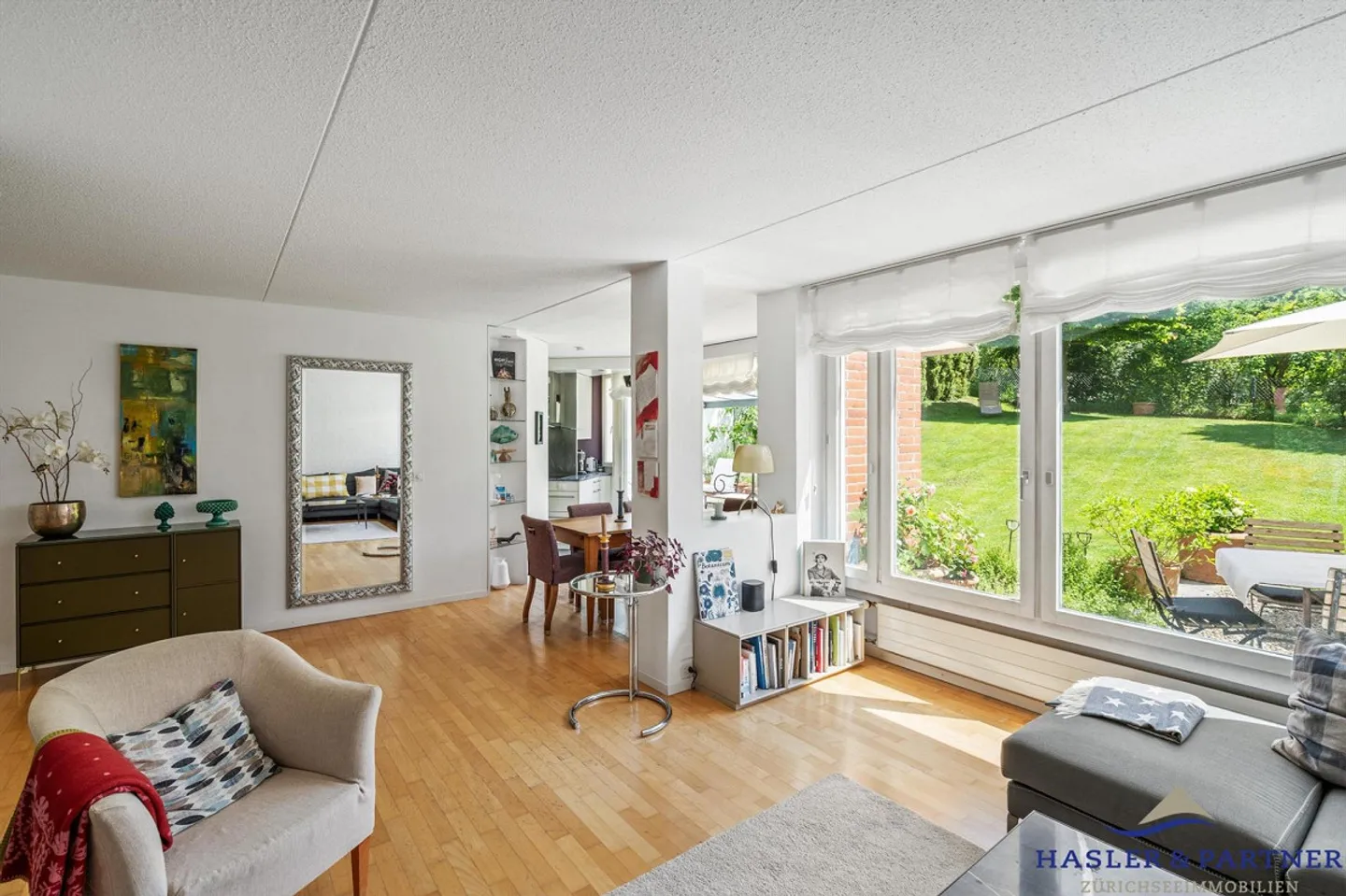 Wohnen wie im eigenen Haus – Grosszügige 6½-Zimmer-Gartenwohnung in... - Foto 2 von 3