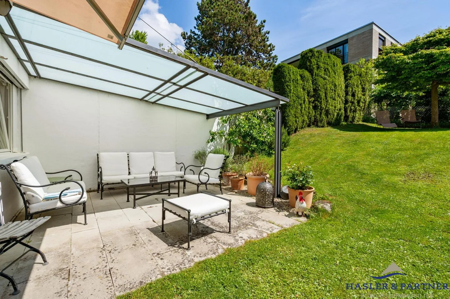 Wohnen wie im eigenen Haus – Grosszügige 6½-Zimmer-Gartenwohnung in... - Foto 3 von 3