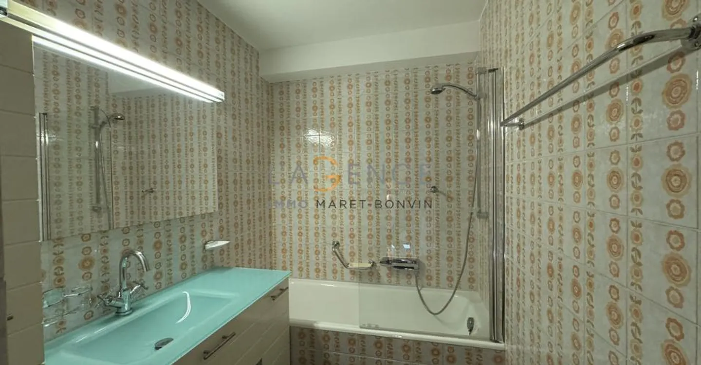 Charming Maisonette Apartment - Photo 9 of 11