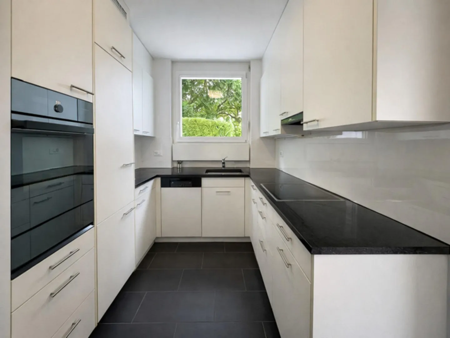 Exclusive Terrace Apartment - Photo 4 of 9