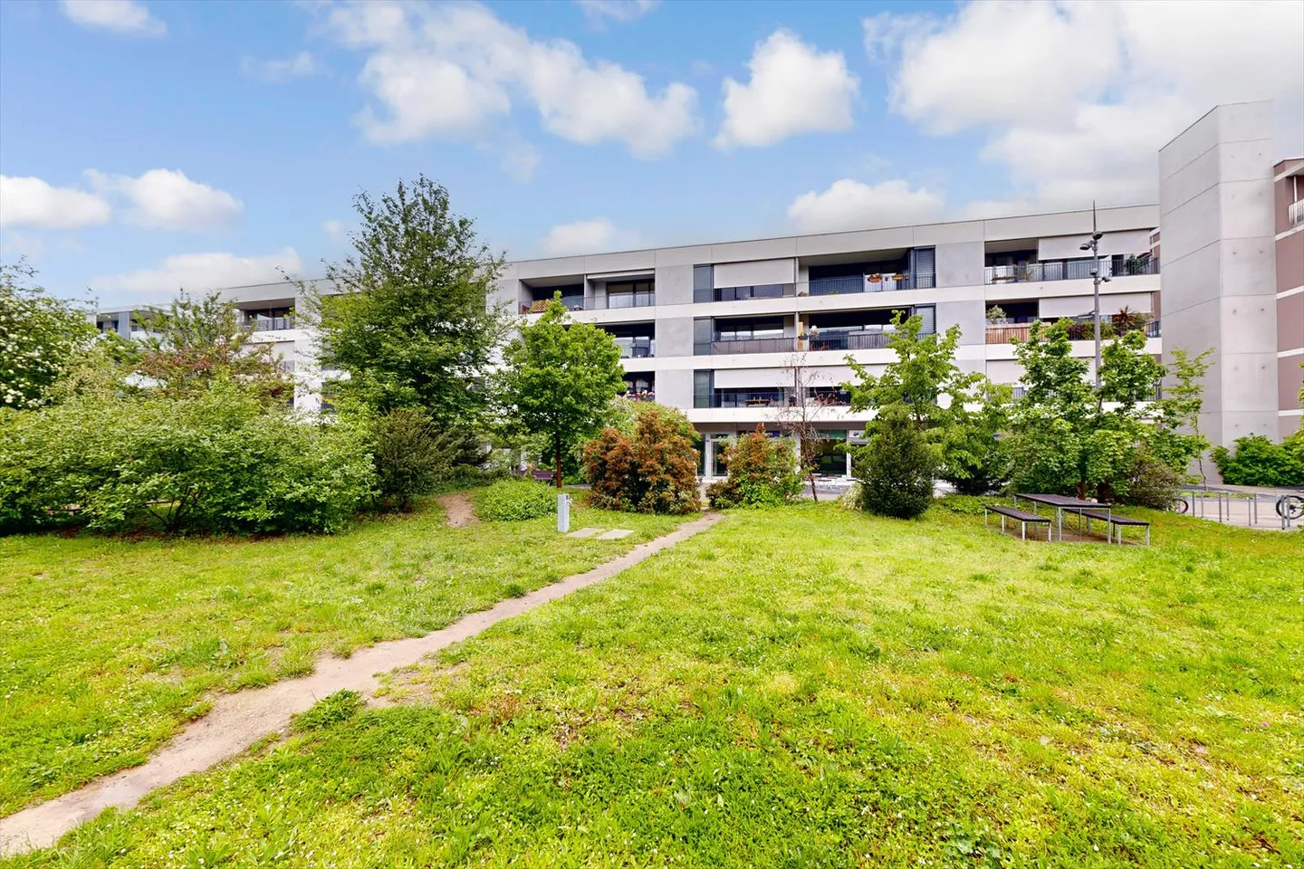 Meyrin - Parking intérieur partagé - Photo 1 sur 2