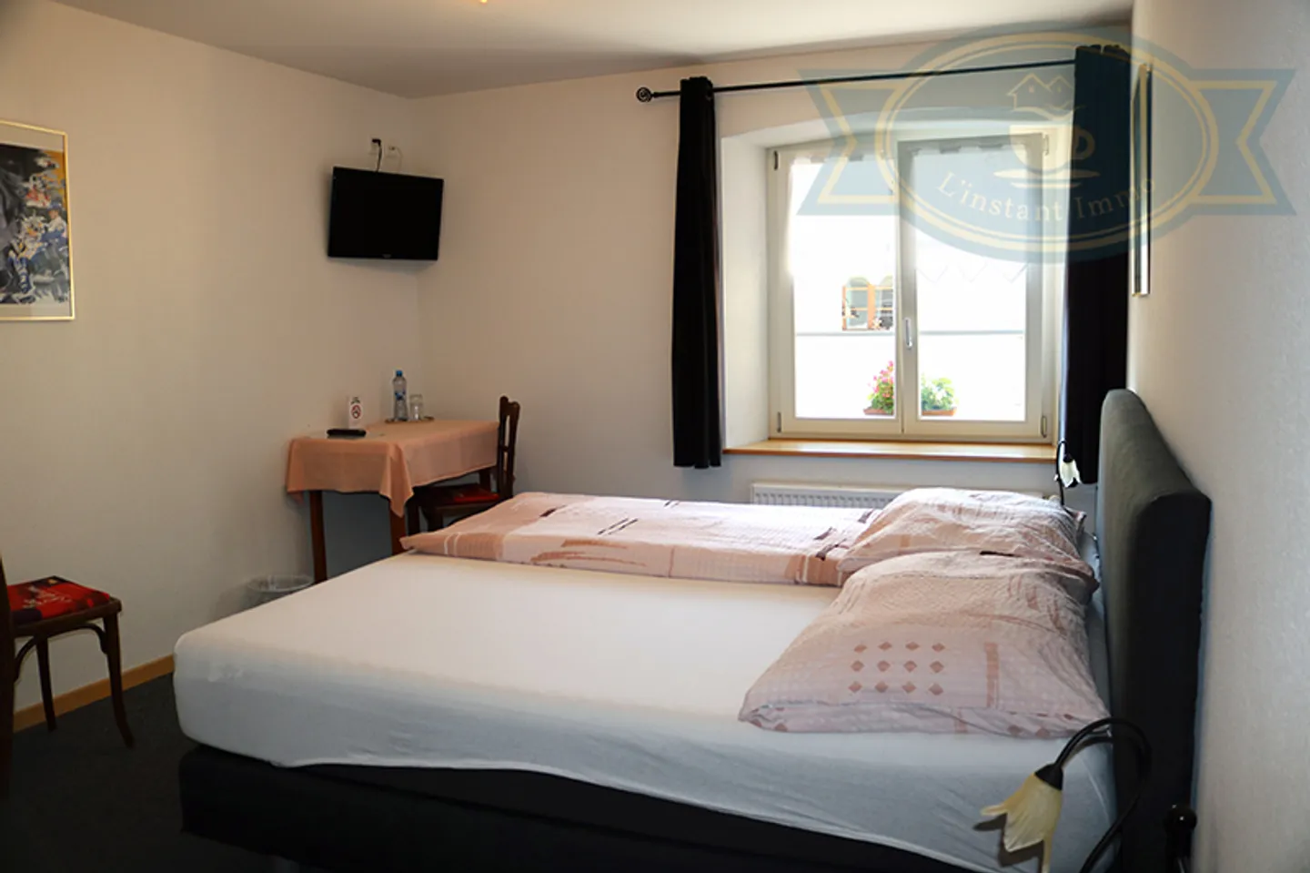 Hôtel-Restaurant renommé dans la vieille ville de St-Ursanne - Photo 6 sur 13