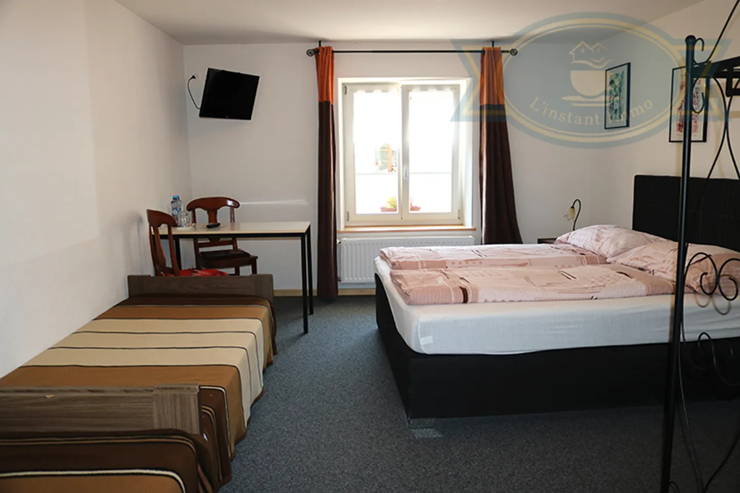 Hôtel-Restaurant renommé dans la vieille ville de St-Ursanne - Photo 8 sur 13