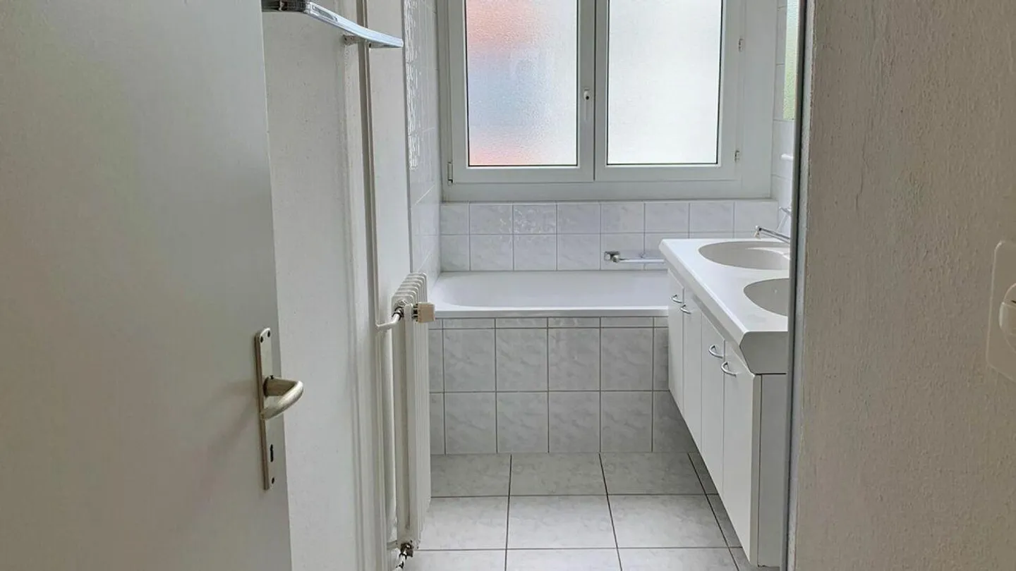 4.5 Room Apartment on Breite (1st Floor Right) - Photo 9 of 11