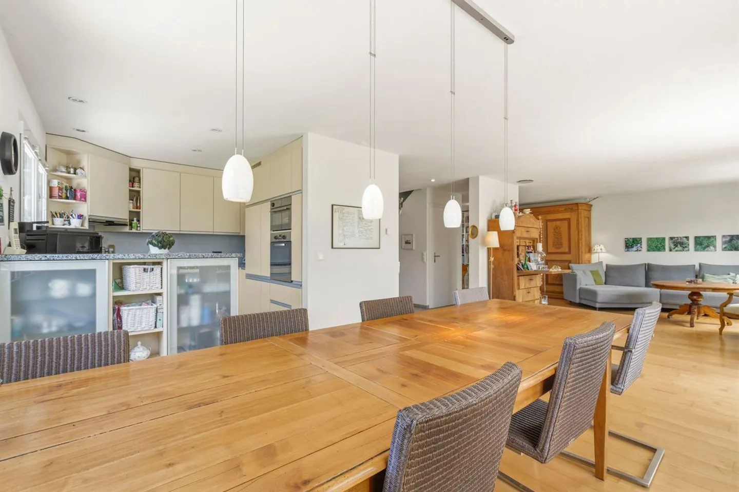 Ampia casa unifamiliare di 6,5 stanze a Wolfhausen ZH - Foto 5 di 13