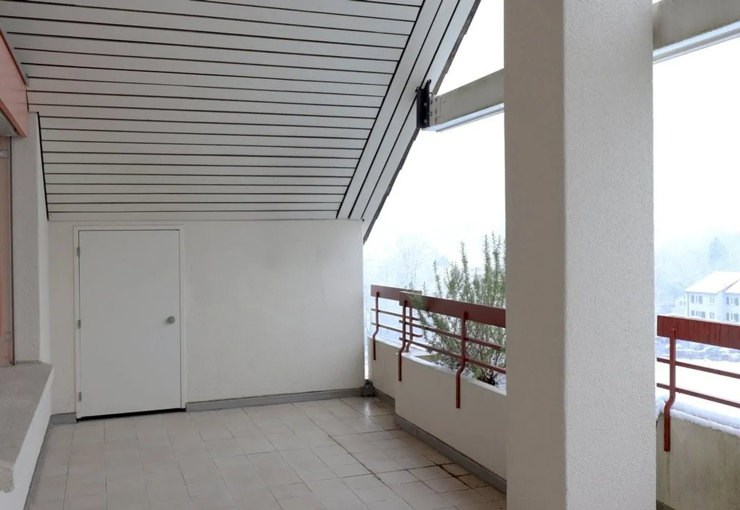 Spacious duplex apartment with fireplace - Photo 4 of 12