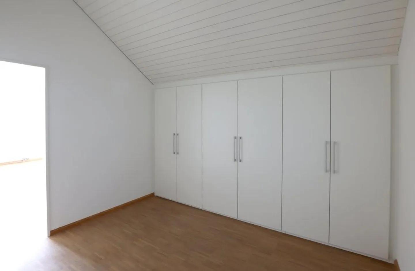 Spacious duplex apartment with fireplace - Photo 8 of 12