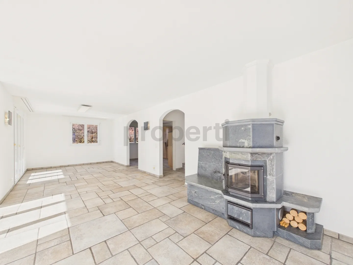 Spacious Family Home in Grafstal - Photo 5 of 13