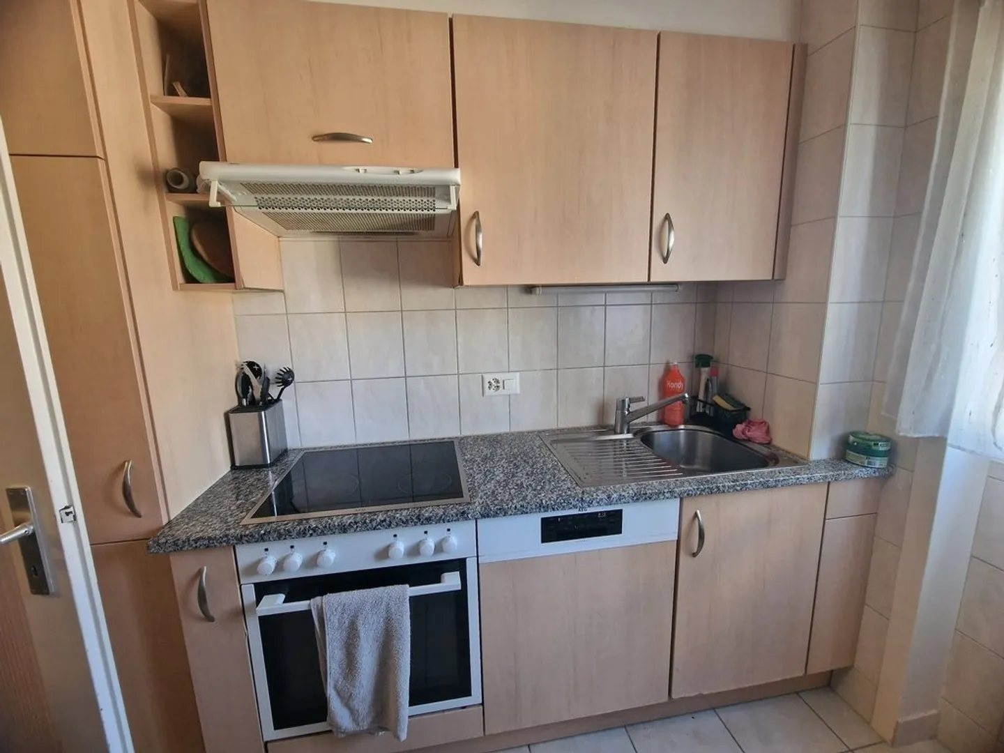 3.5 Room Apartment - Photo 3 of 5