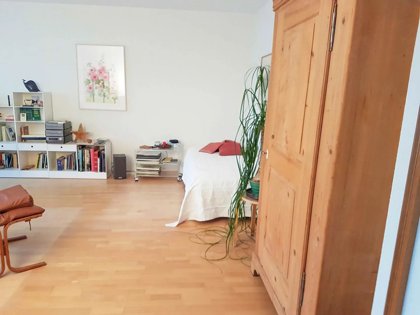 Belle appartement de 2,5 pièces avec balcon au pied de l'Uetliberg - Photo 2 sur 13