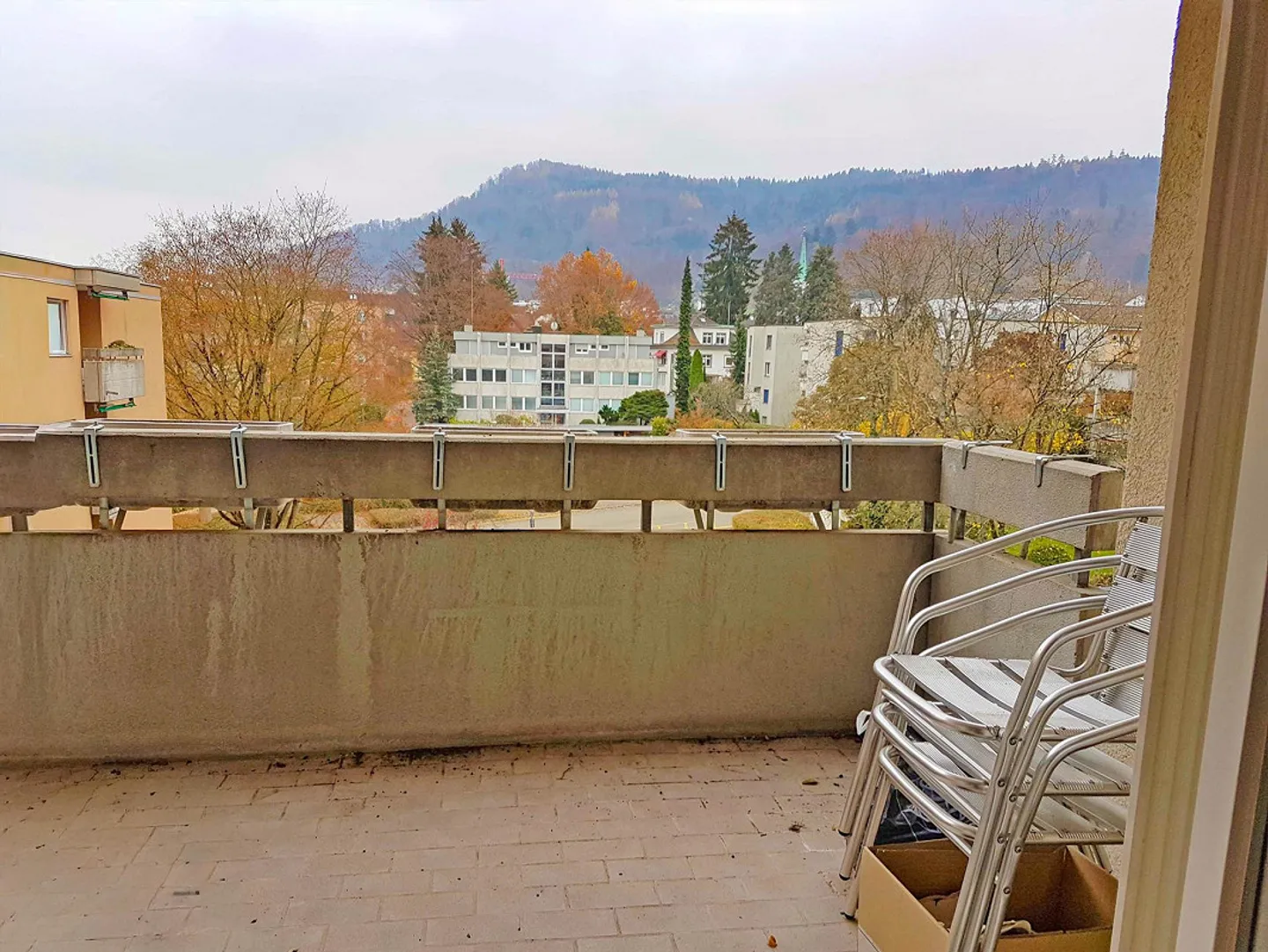 Belle appartement de 2,5 pièces avec balcon au pied de l'Uetliberg - Photo 11 sur 13
