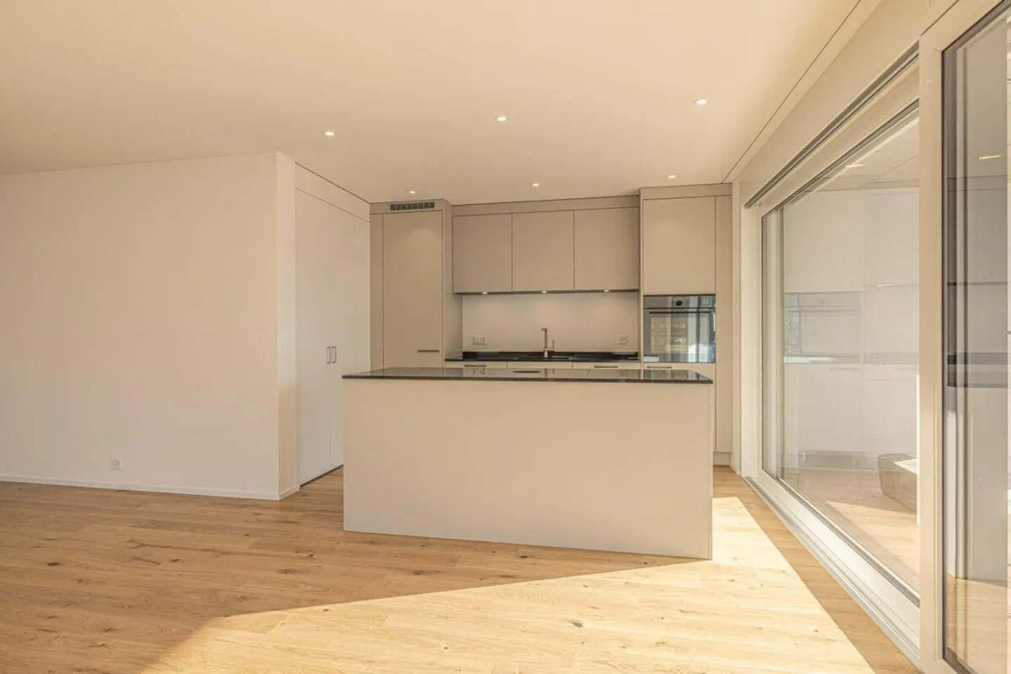 Beautiful new 2½-room apartment - Photo 2 of 14