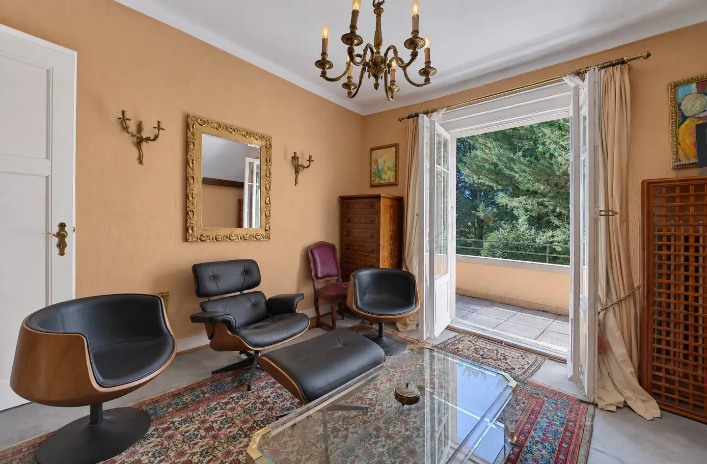 Charming house with beautiful garden in a quiet neighborhood - Photo 8 of 12