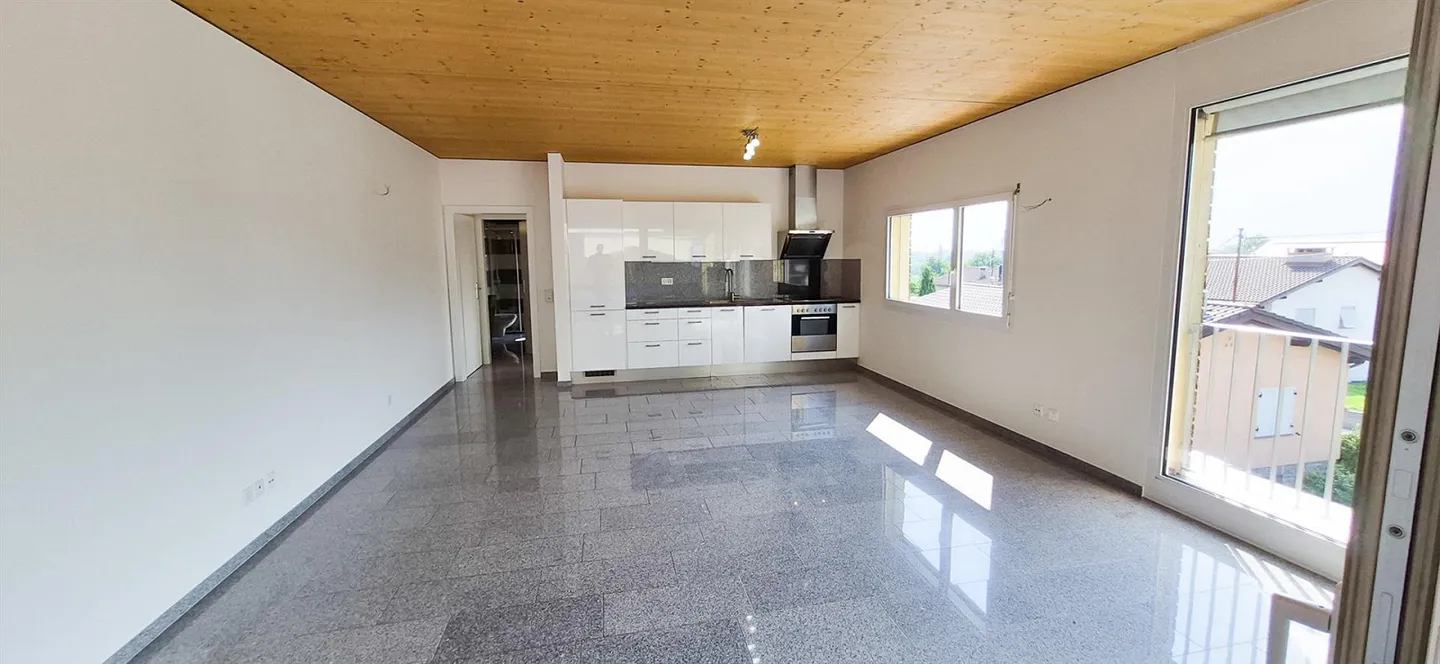 Spazioso appartamento attico a Losone - Foto 2 di 16