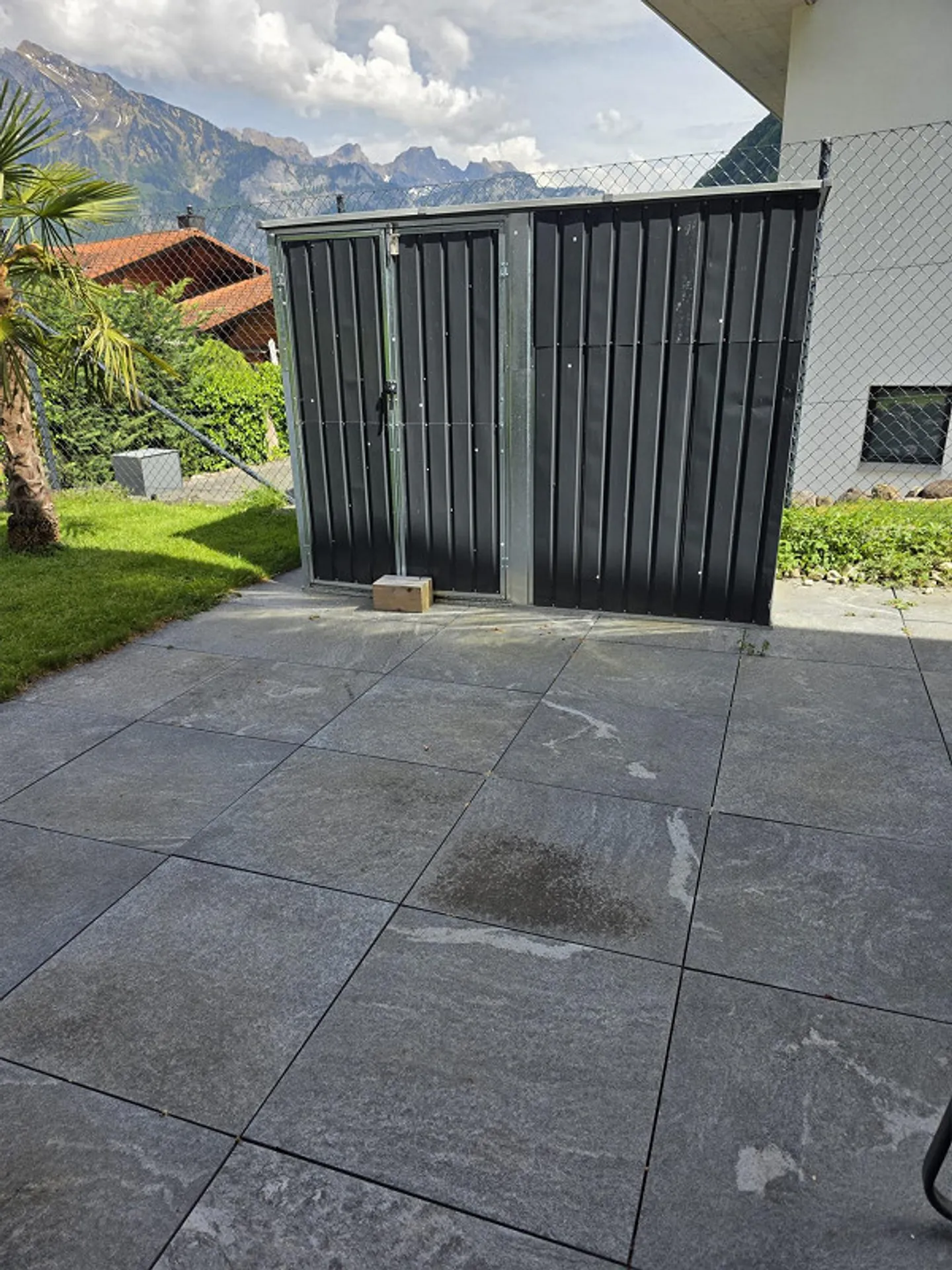 Nachmieter für 2-Zi-Gartenwohnung mit schöner Aussicht auf Walensee - Photo 1 sur 2