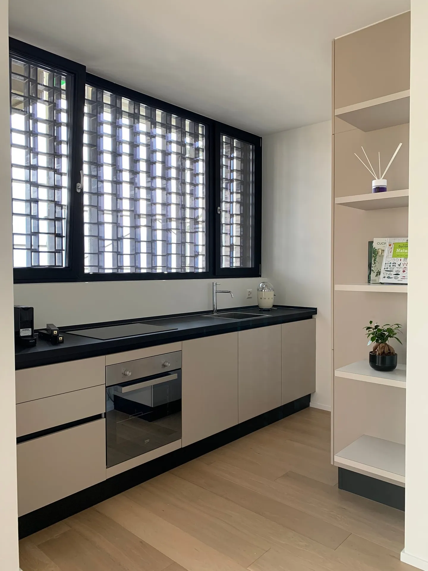 Appartamento CON VISTA SUL LAGO - arredato e pronto per essere abitato - Foto 13 di 16