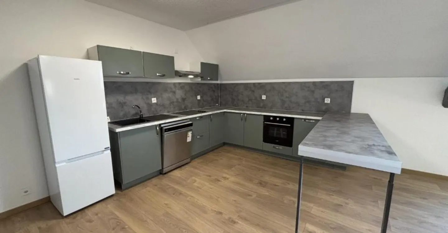Charming 3.5 Room Apartment - Photo 1 of 9