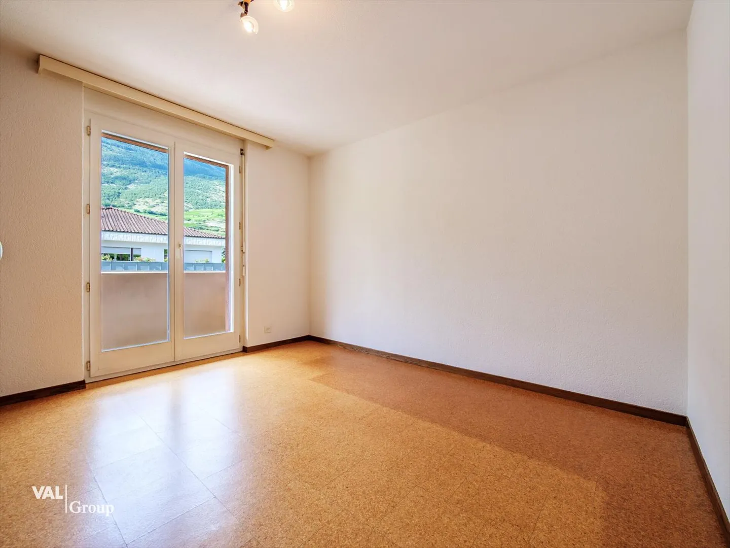 Sonnige 4½-Zimmer-Wohnung mit Bergpanorama in Salgesch - Foto 5 von 12