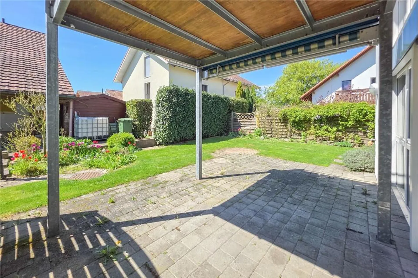 Geräumiges Familienhaus in Kappelen - Foto 3 von 13