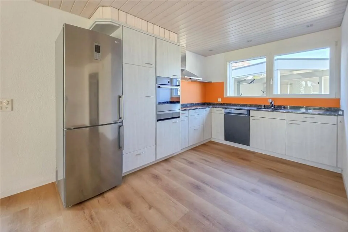 Geräumiges Familienhaus in Kappelen - Foto 7 von 13