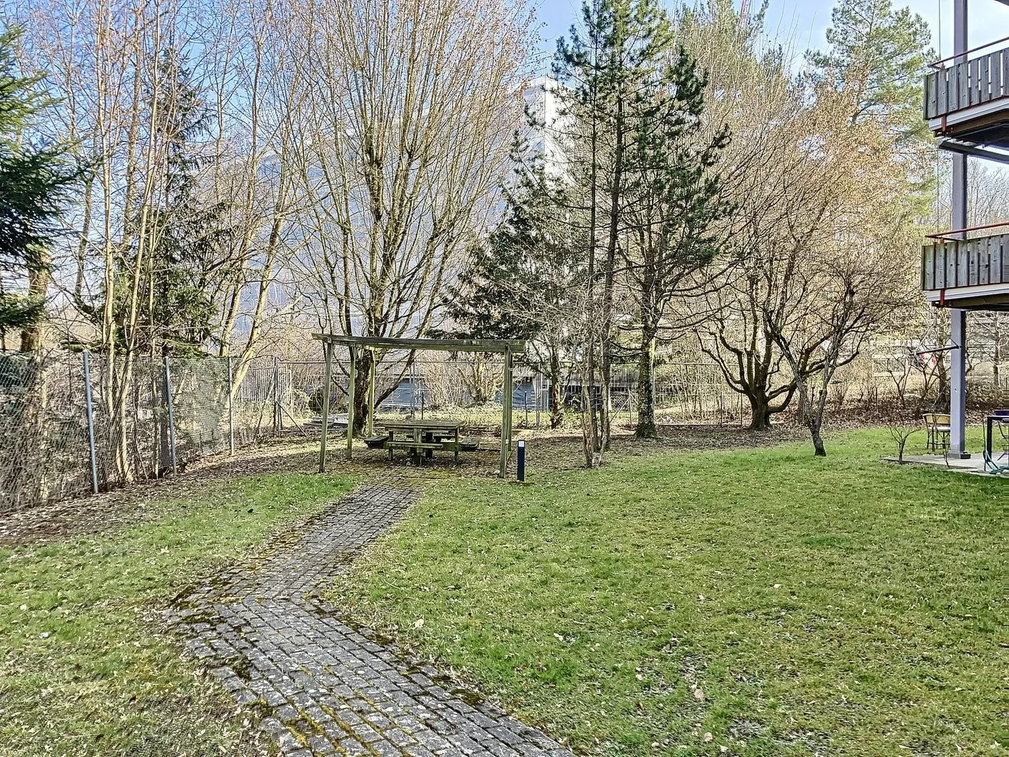 Unterirdischer Platz - Foto 4 von 6