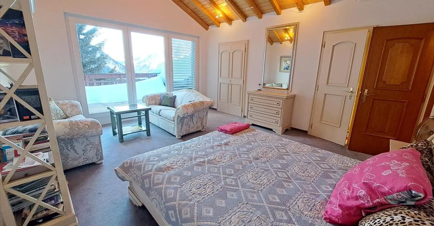 Magnificent 8-room Chalet in Leukerbad – Luxury and Nature in the Heart of the Alps - Photo 11 of 12