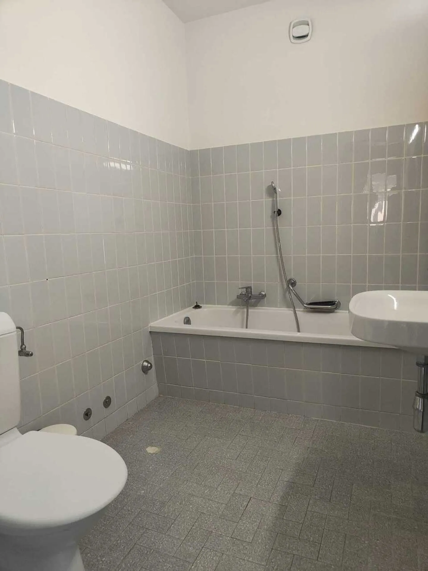 Appartamento in affitto - Foto 5 di 6