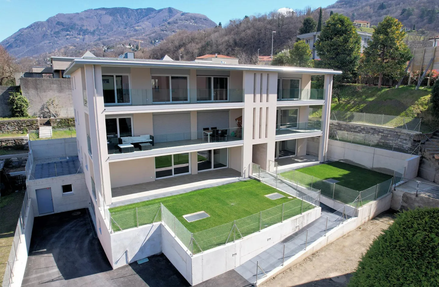 Nuovo elegante appartamento con giardino privato - Foto 1 di 15