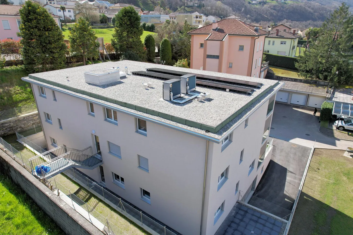 Nuovo elegante appartamento con giardino privato - Foto 3 di 15