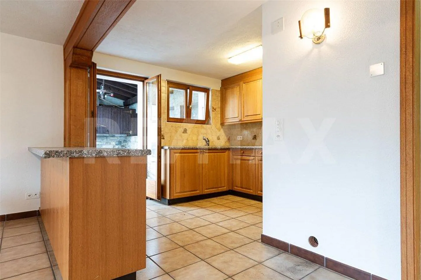 Spacious house with valley view - Photo 2 of 13