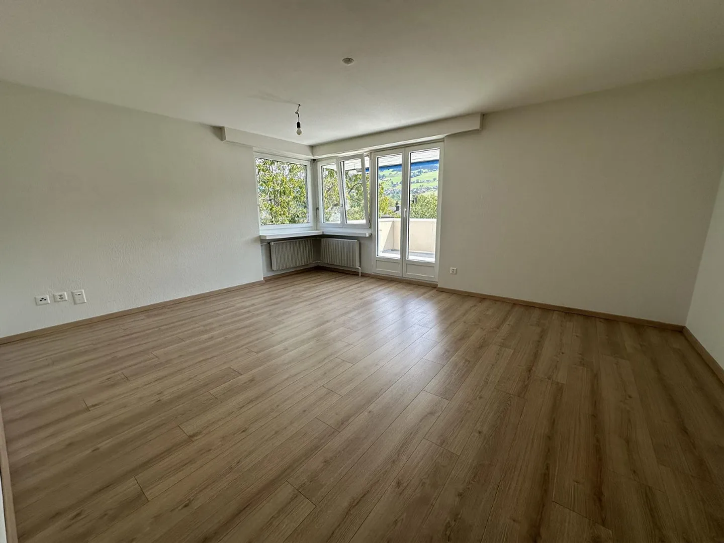 Appartamento splendidamente ristrutturato con vista da sogno - Foto 2 di 9