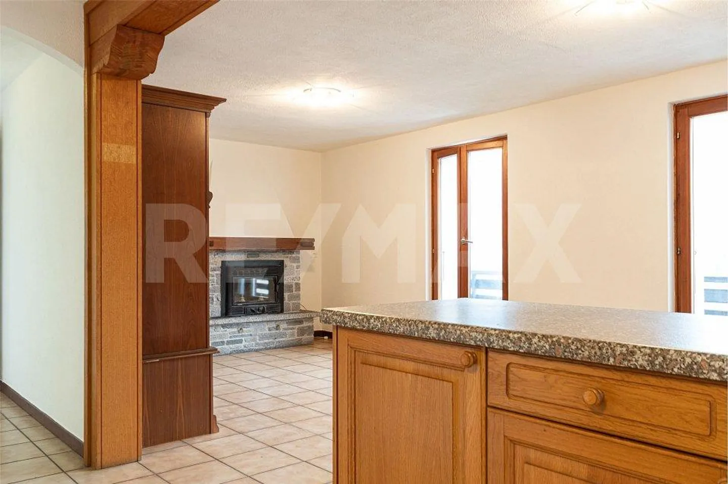 Spacious house with valley view - Photo 4 of 13