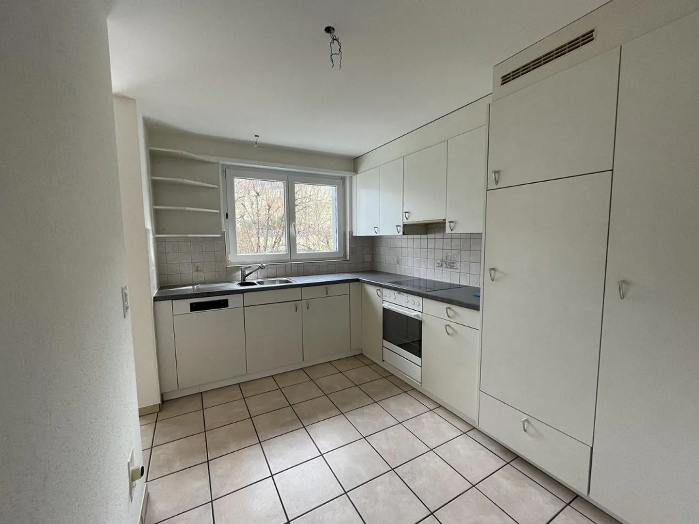 Appartement 4 pièces au rez-de-chaussée à Hölstein à louer - Photo 2 sur 11