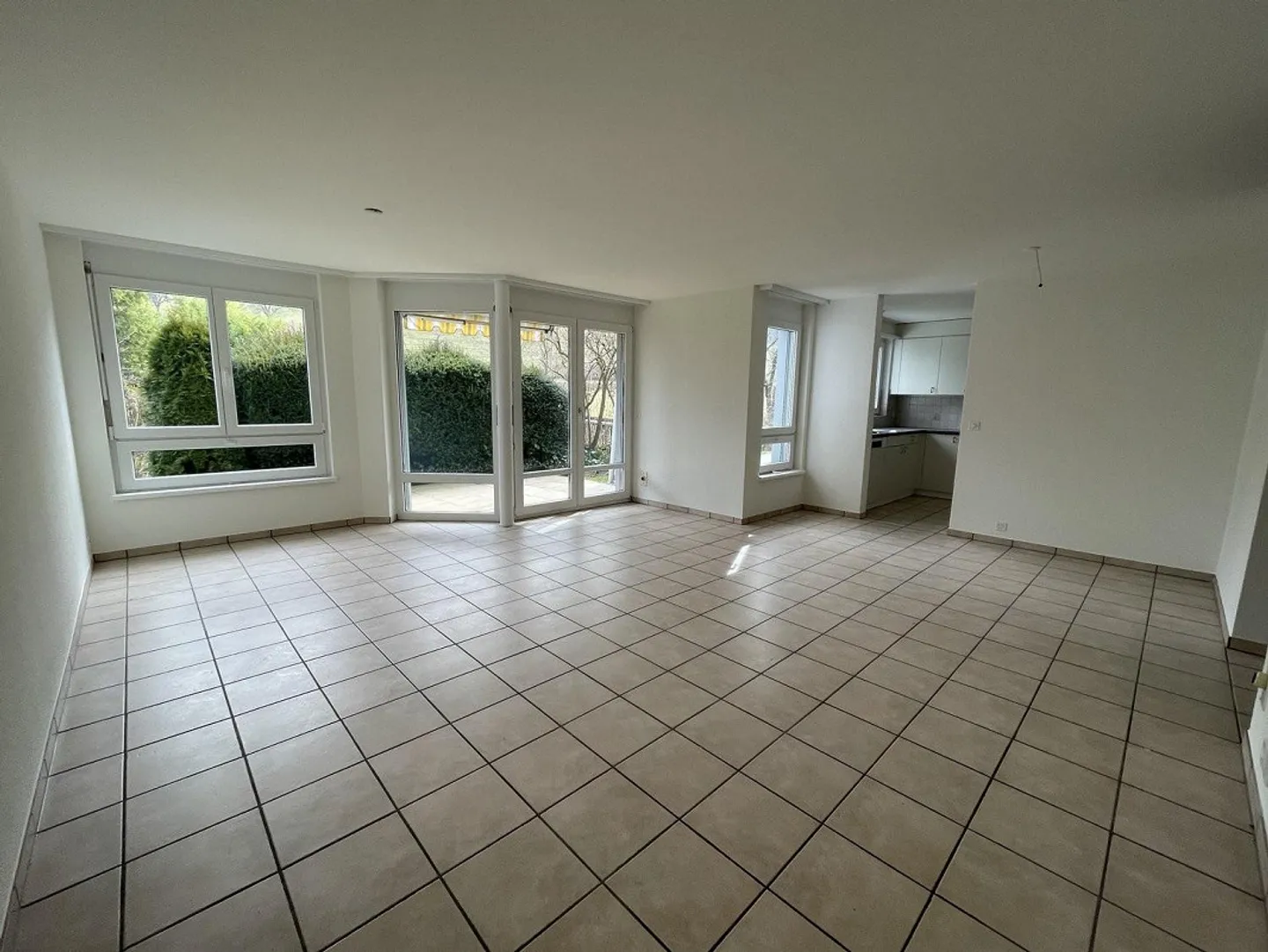 Appartement 4 pièces au rez-de-chaussée à Hölstein à louer - Photo 3 sur 11