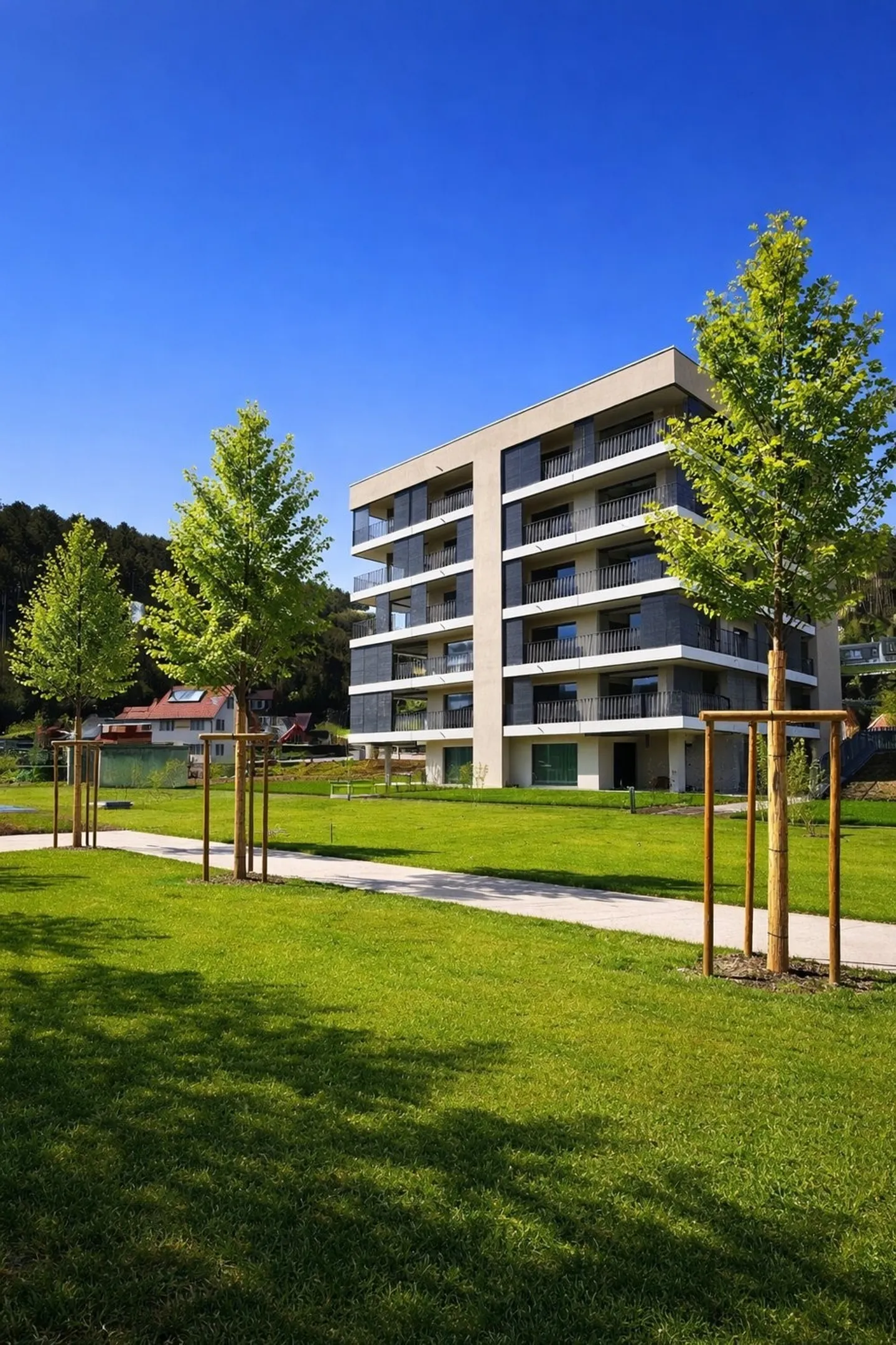 Modernes Apartment mit Balkon - Foto 1 von 18