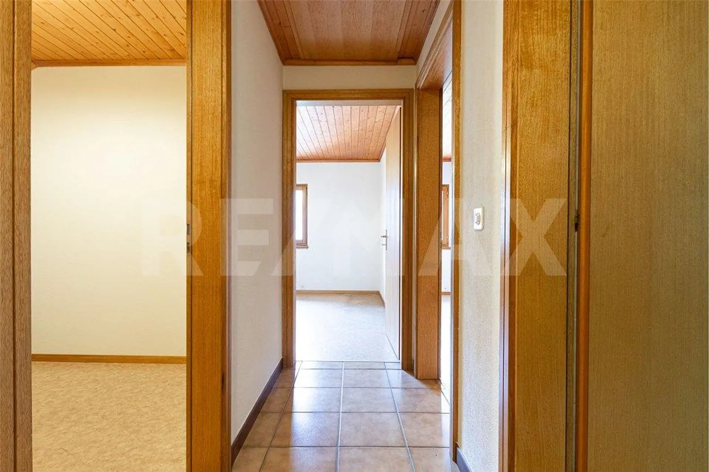 Spacious house with valley view - Photo 7 of 13