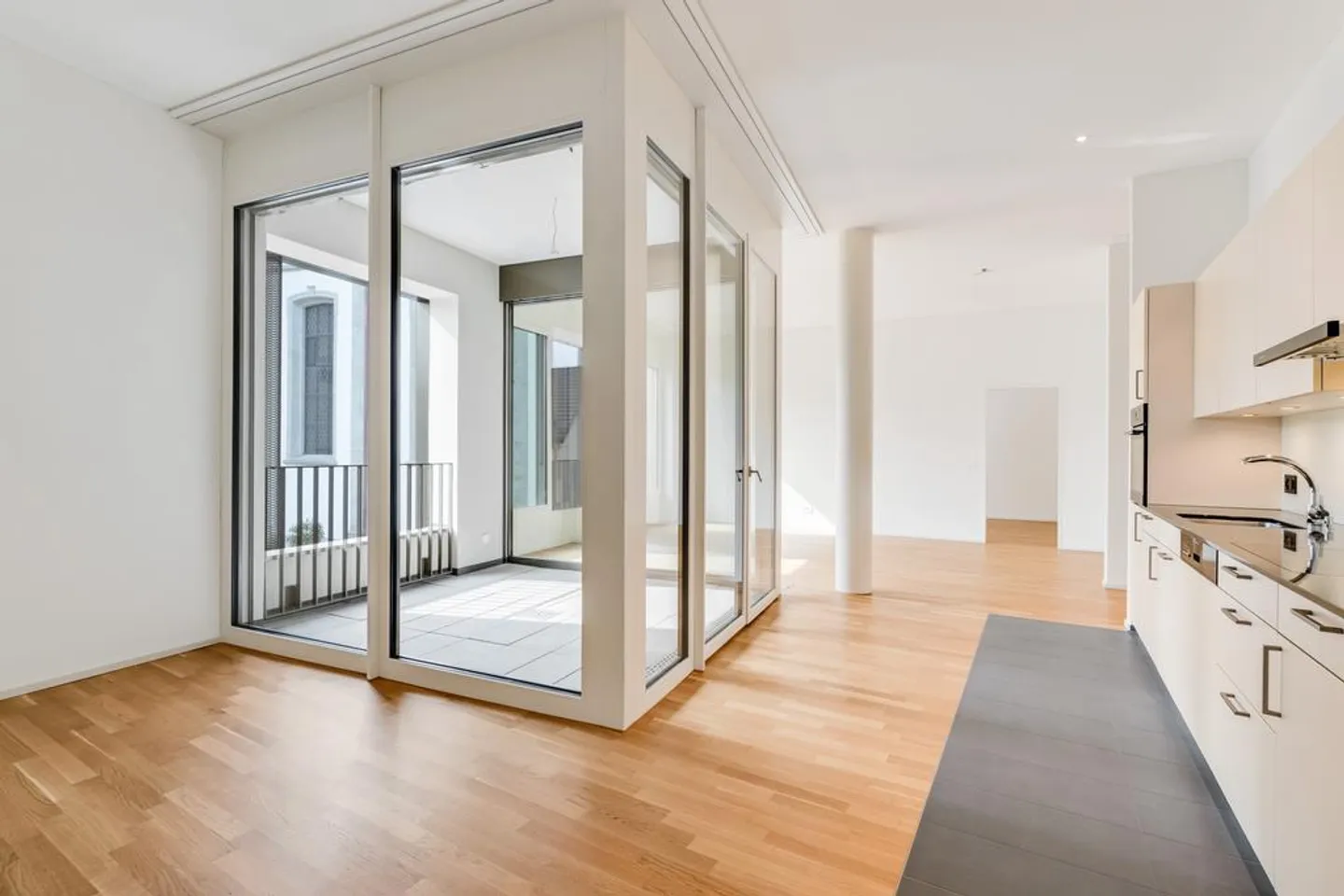 Appartement spacieux d'une seule pièce au cœur d'Altstätten - Photo 5 sur 7