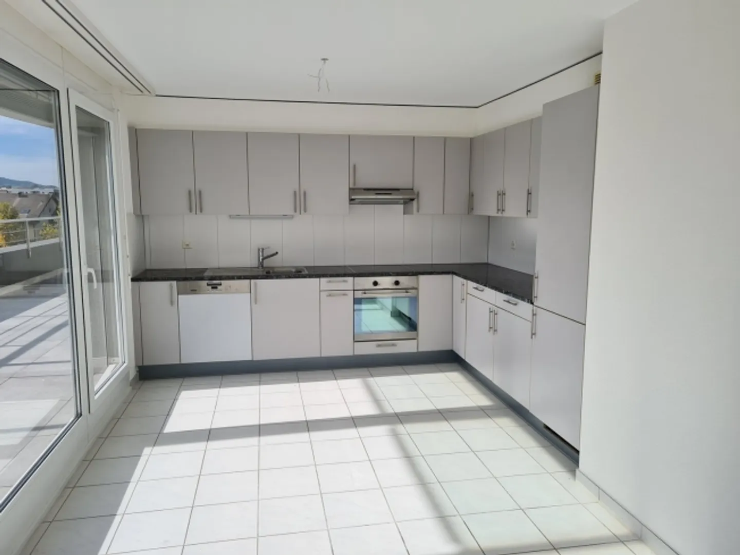 Superbe appartement de 4.5 pièces attique - Photo 3 sur 13