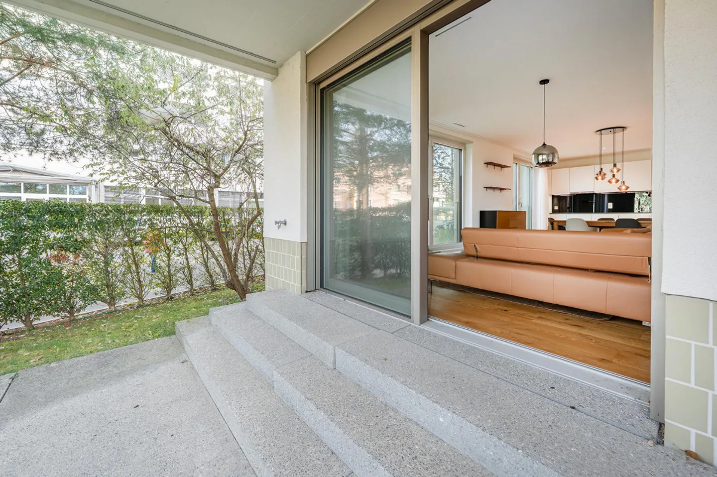 Möblierte Gartenwohnung 2.5 Zimmer - Foto 3 von 12