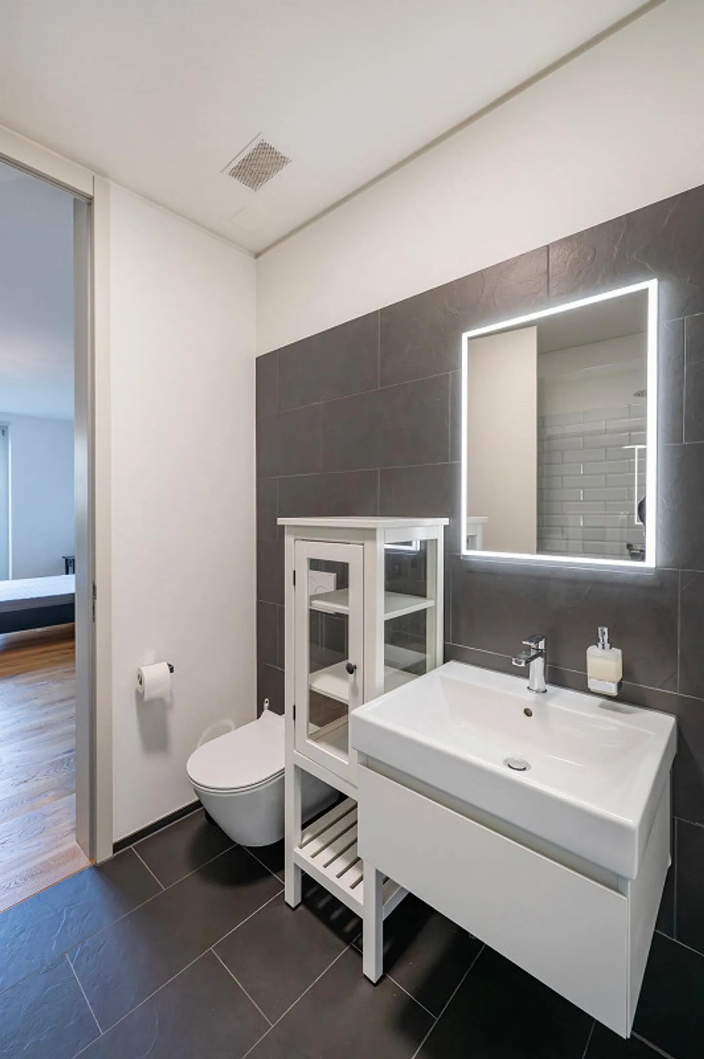 Möblierte Gartenwohnung 2.5 Zimmer - Foto 8 von 12