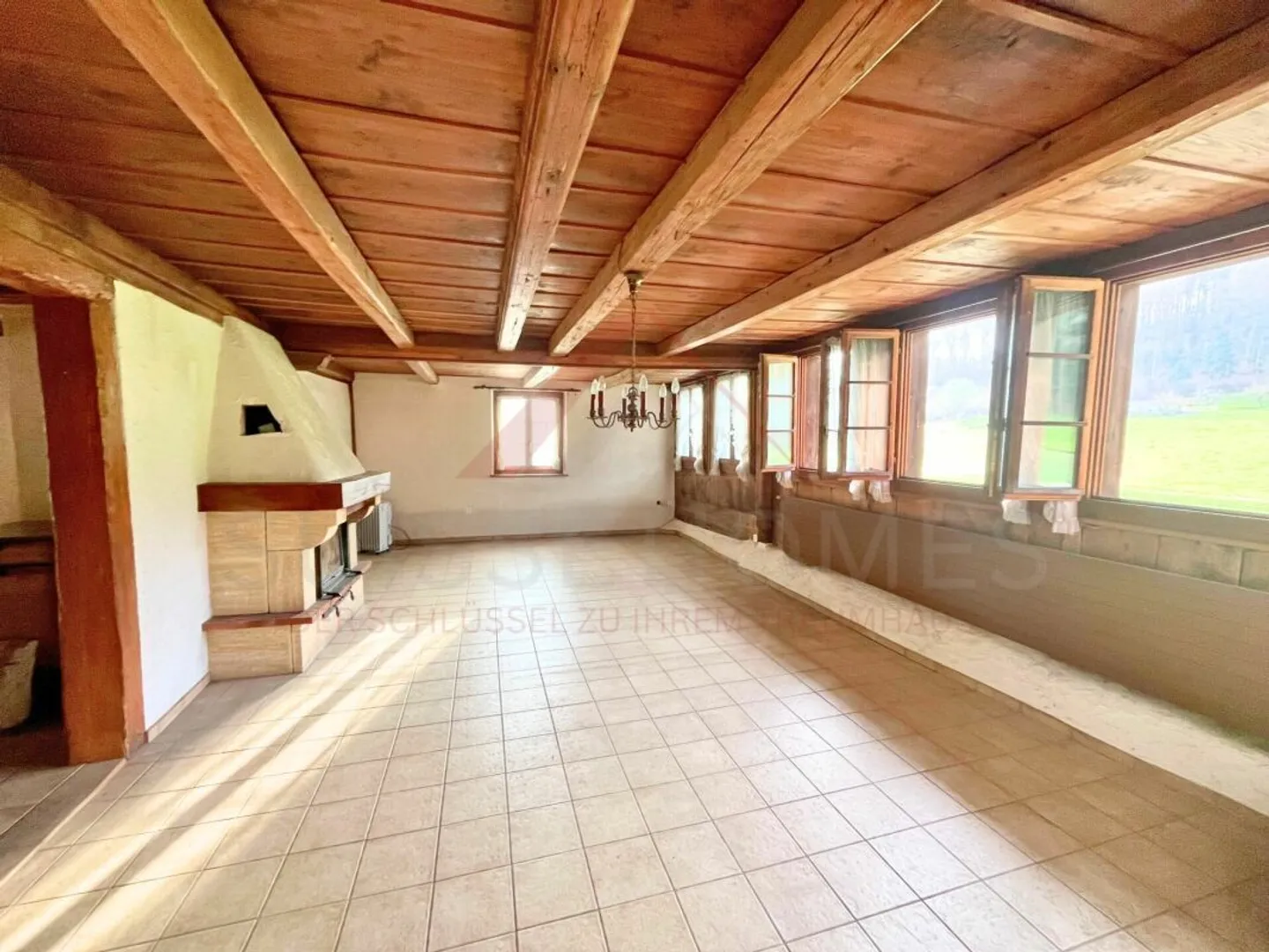 Charming farmhouse with large plot and development potential in Unterkulm (AG) - Photo 3 of 13