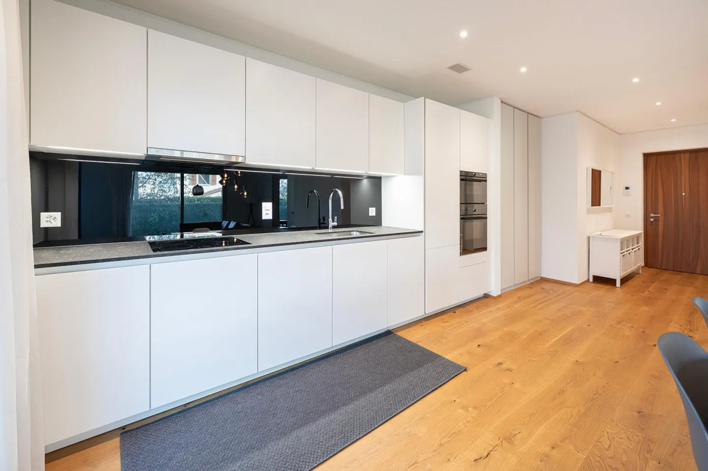 Möblierte Gartenwohnung 2.5 Zimmer - Foto 9 von 12