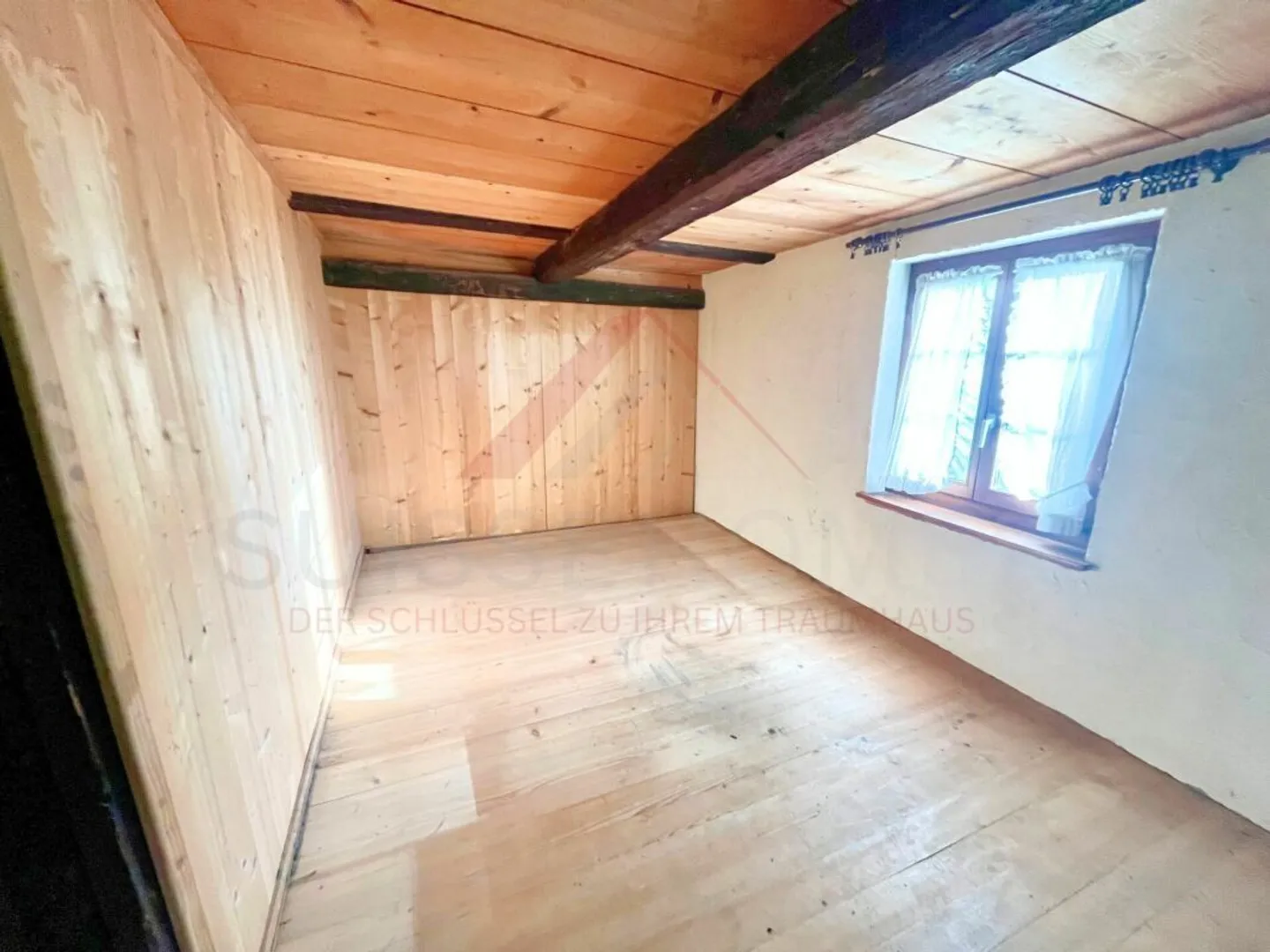 Charming farmhouse with large plot and development potential in Unterkulm (AG) - Photo 11 of 13